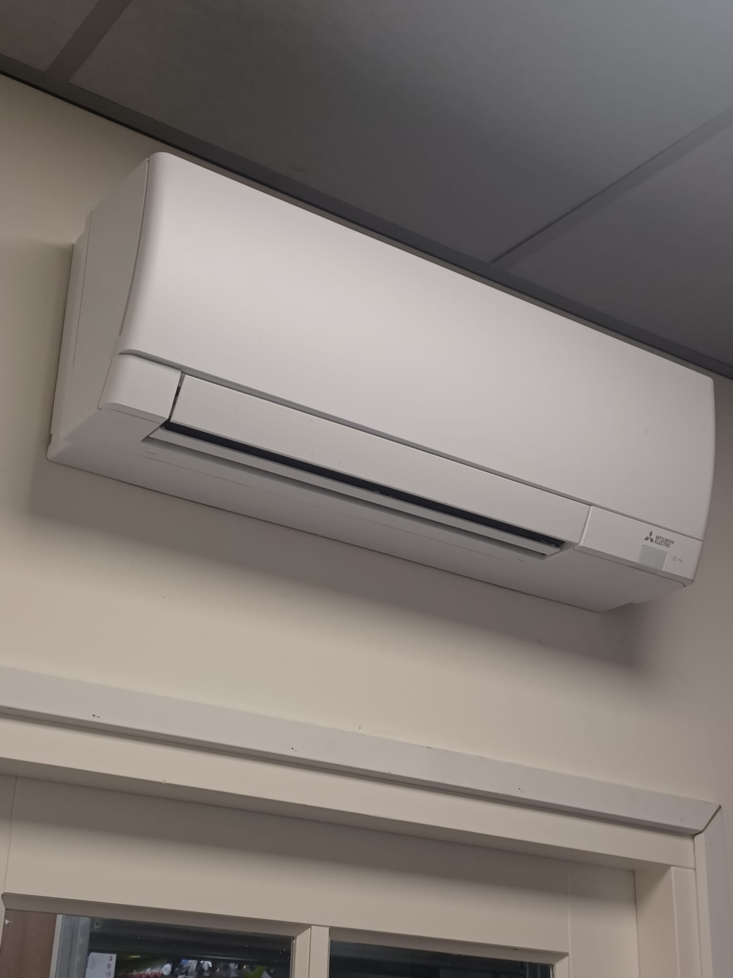 Detail van een Mitsubishi Electric airco wandunit